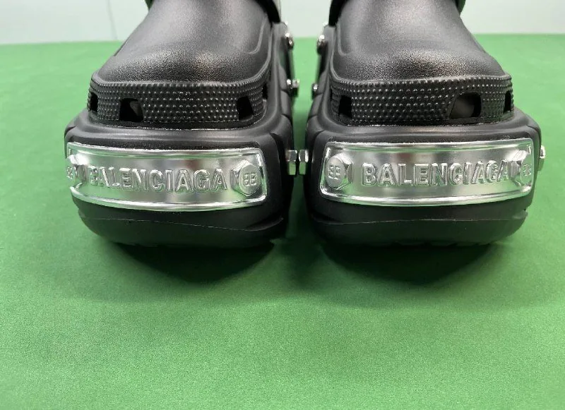 Balenciaga Crocs — Shoes find