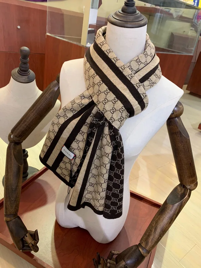 Gucci GG Supreme Scarf [14 styles] — Accessories find